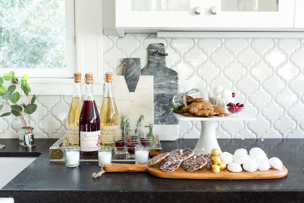 Eclectic home design photo in Sacramento