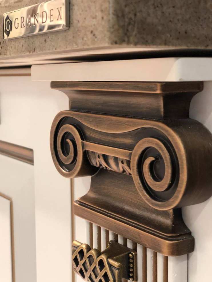 Классическая кухня благородного цвета кашемир с античной патиной