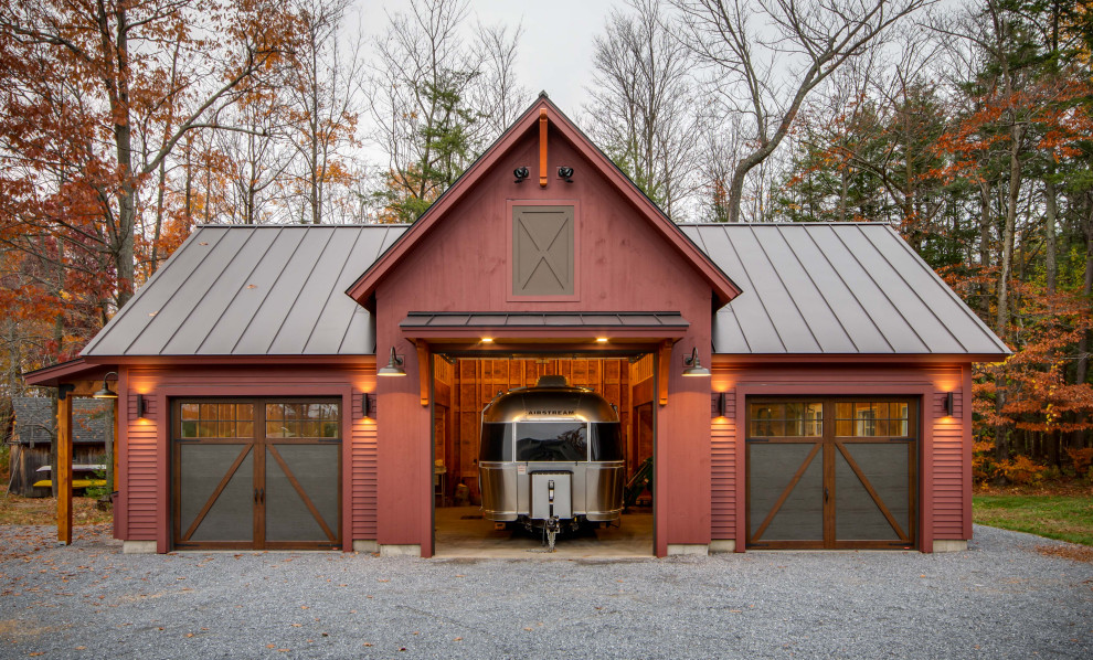 Carriage Barn Garage - Home Design