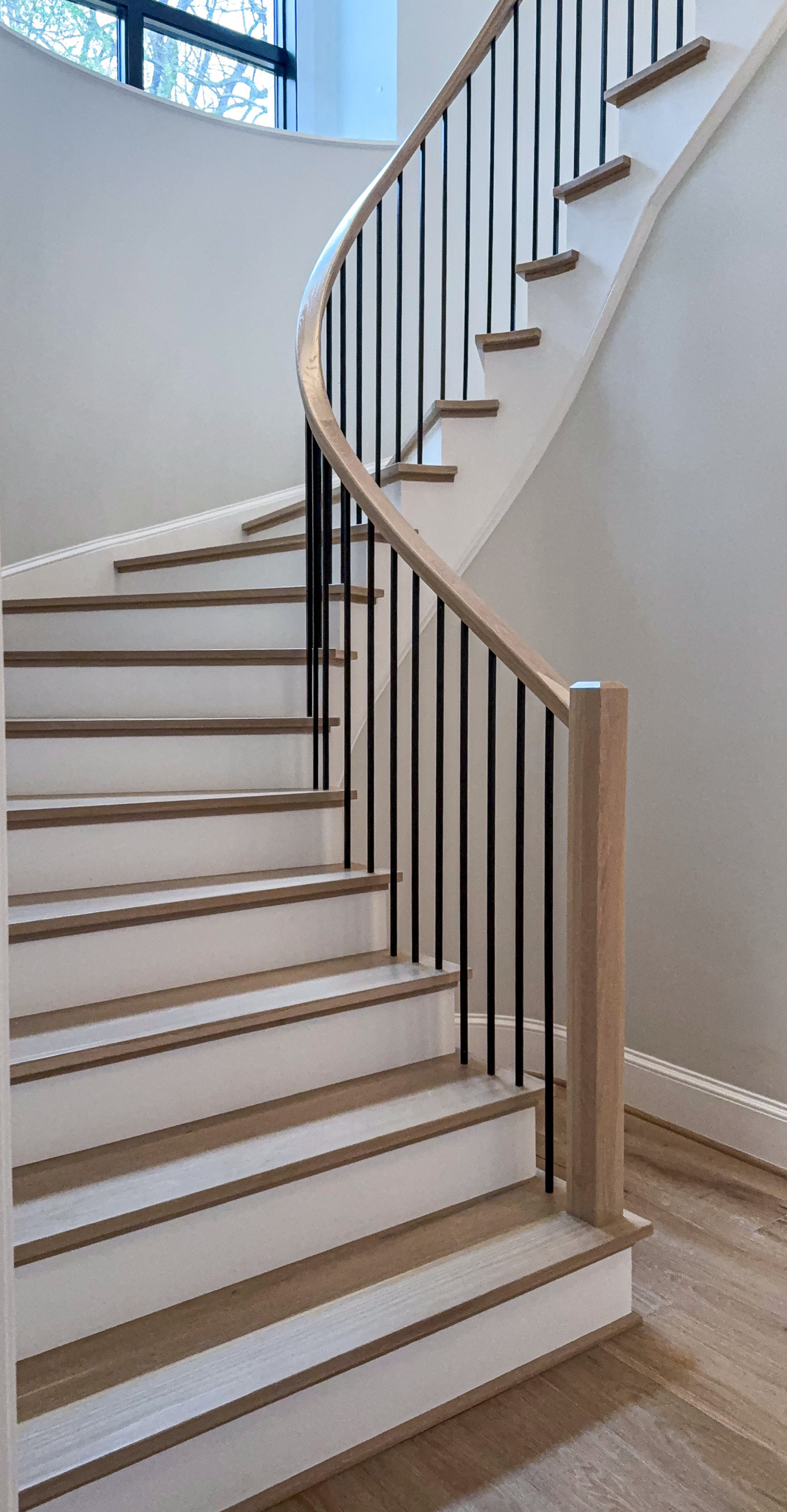 Project #150 | Contemporary White Oak Curve