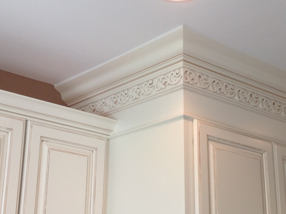 Traditional Elegant Kitchen