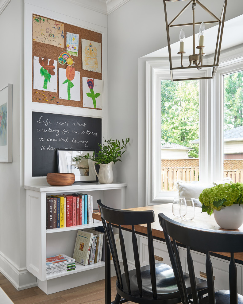 Transitional home design photo in Toronto