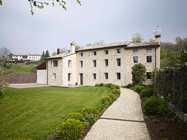 Ricercata Semplicit&agrave; nyklassisk-hus-og-facade