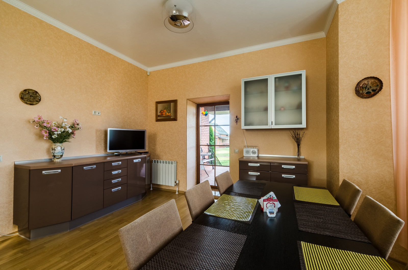 ОЧЕНЬ БОЛЬШОЙ- ШИКАРНЫЙ КОТТЕДЖ! В живописном месте, на берегу реки!