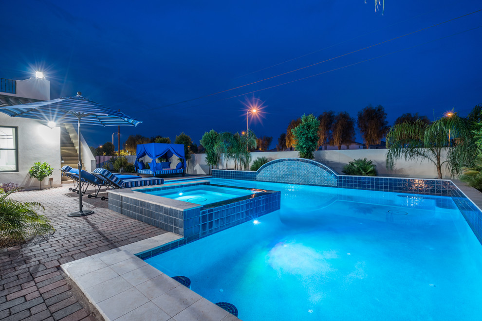 Transitional pool photo in Phoenix