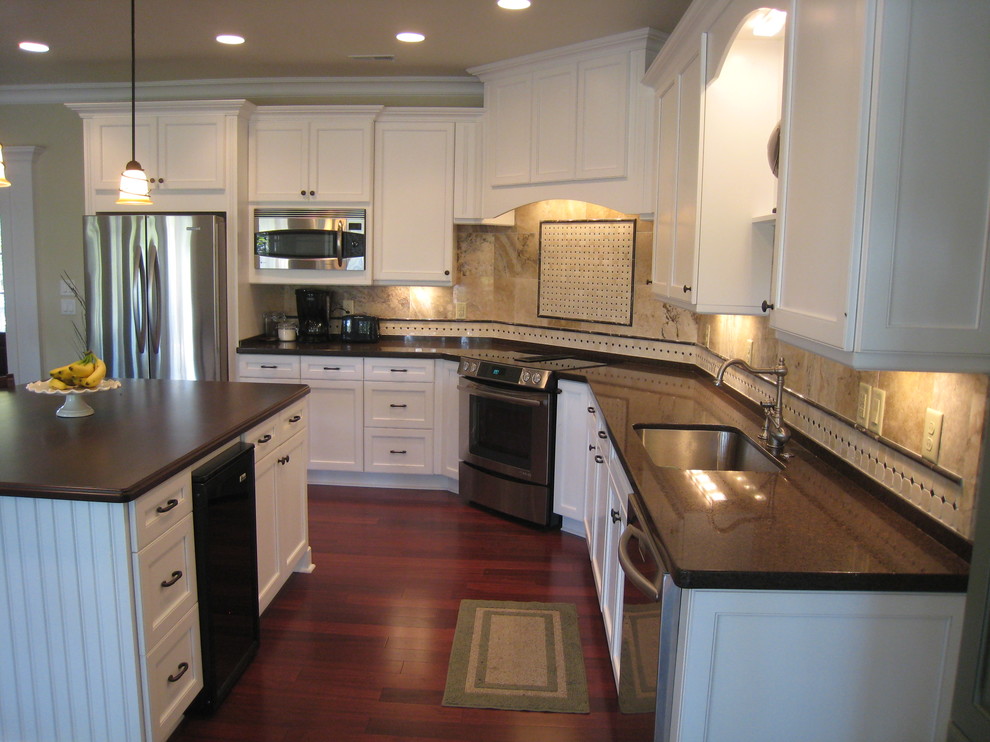 Inspiration for a transitional kitchen remodel in Baltimore
