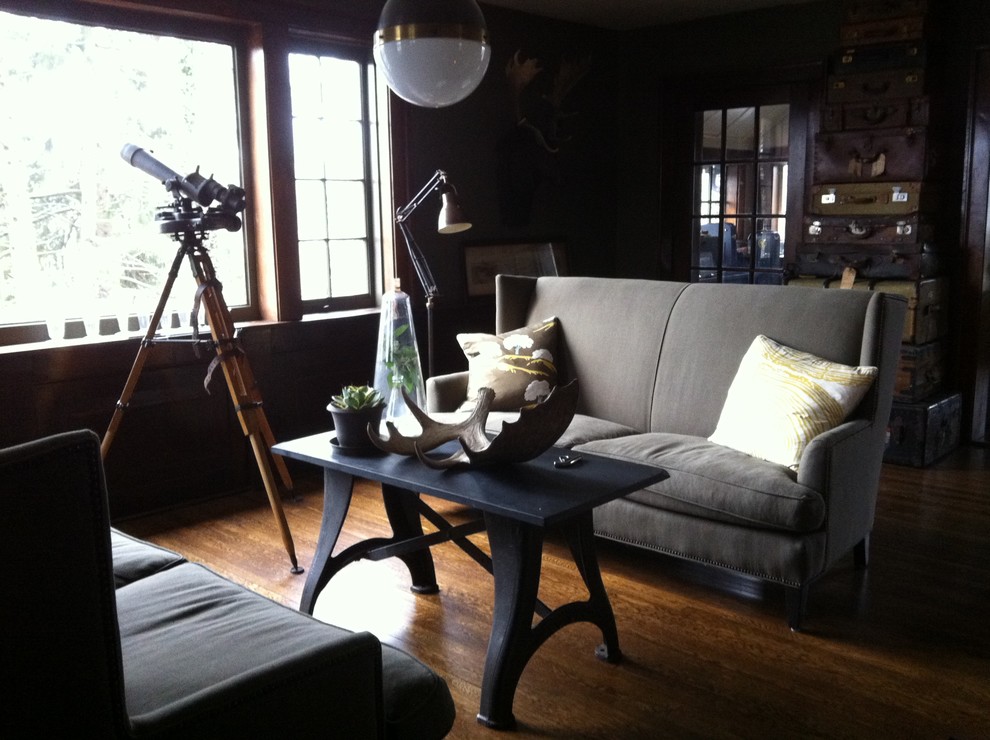 Photo of an eclectic living room in Columbus.