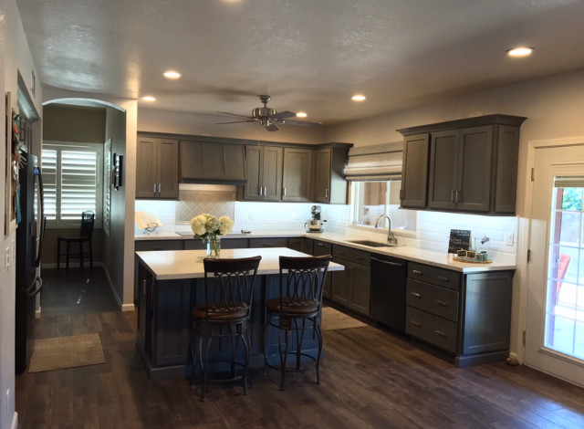 Inspiration for a transitional kitchen remodel in Phoenix