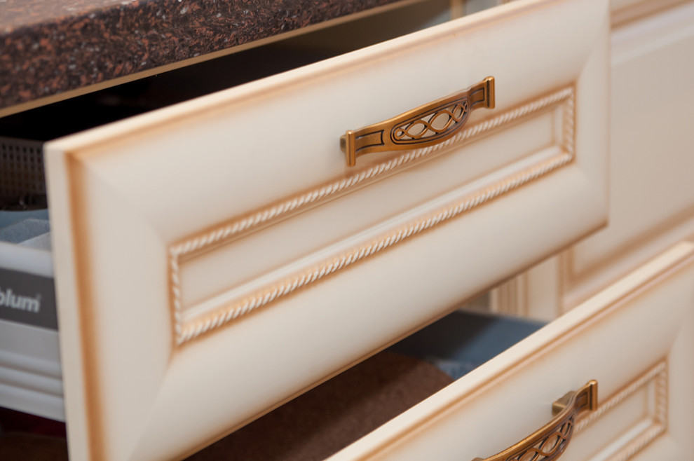 Классическая кухня с "островом"