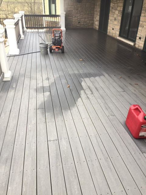 Inspiration for a transitional deck remodel in Louisville