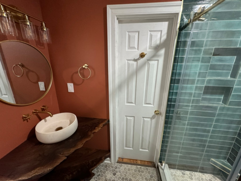 Sergeant Bathroom
