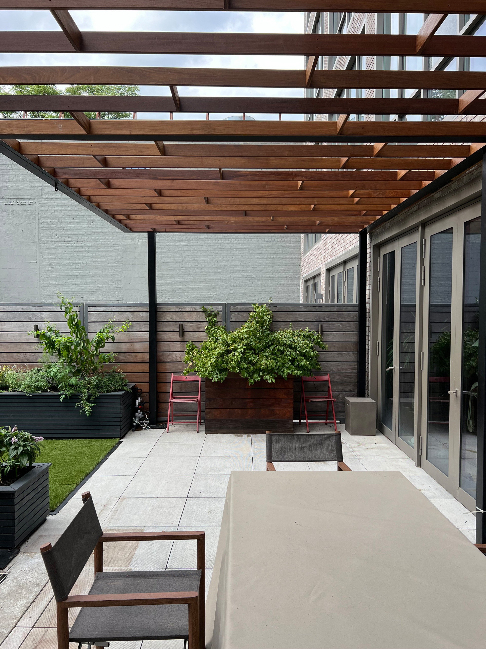 Williamsburg Terrace Garden