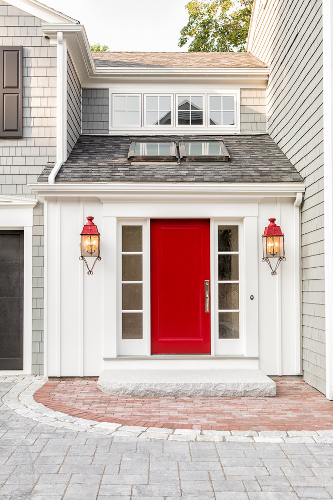 Design ideas for a traditional entryway in Portland Maine.