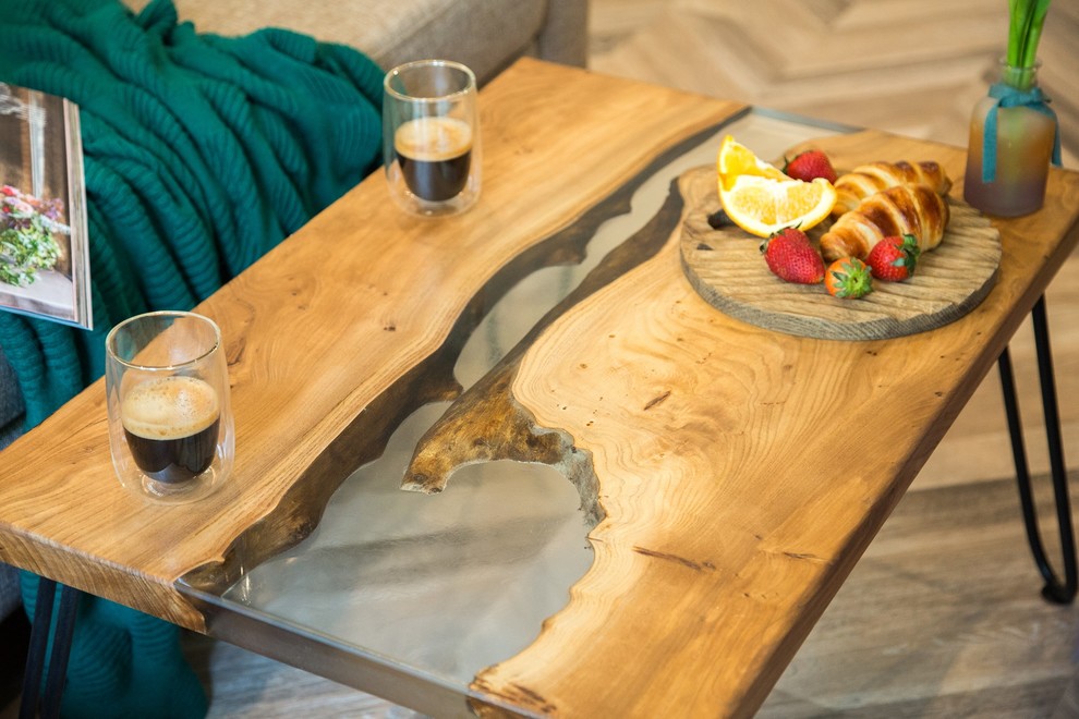 Журнальный стол-река Карагач