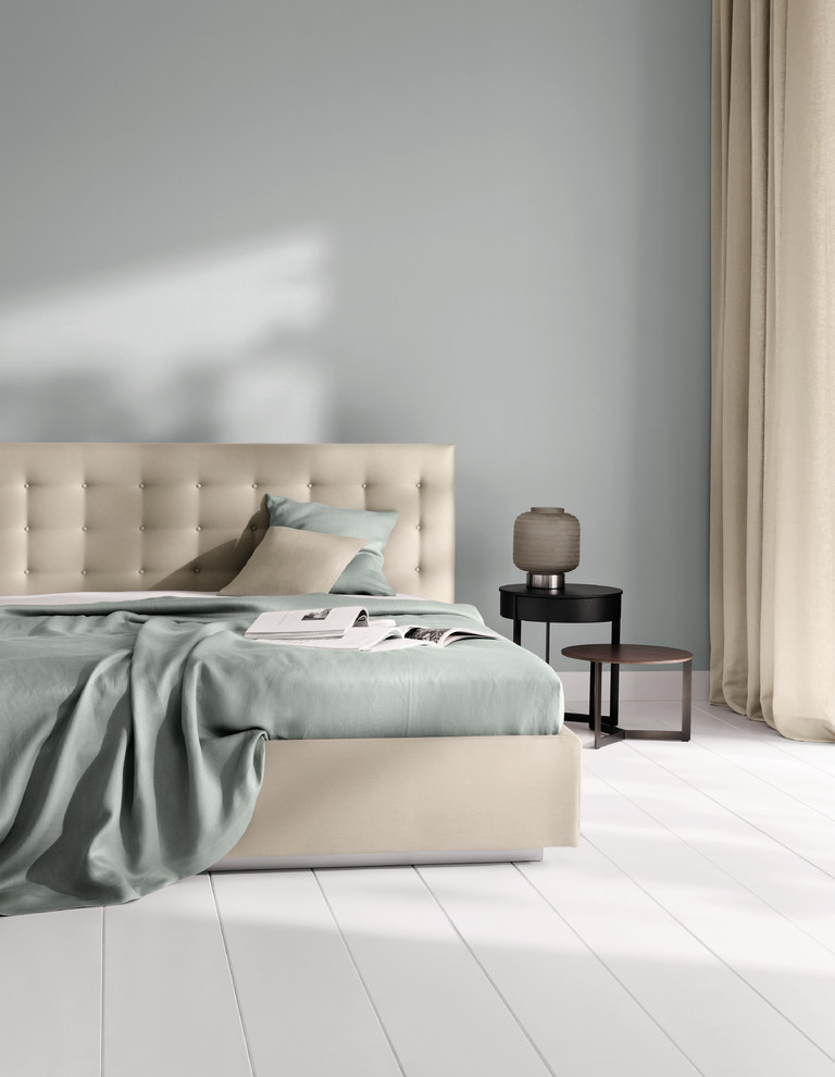 В интерьере