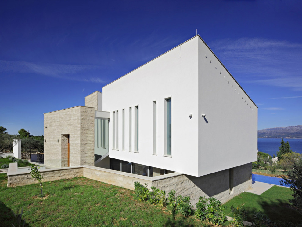 Вилла на море