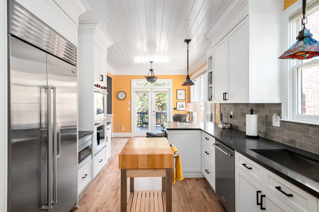 A Brookhaven Kitchen nyklassisk-koek