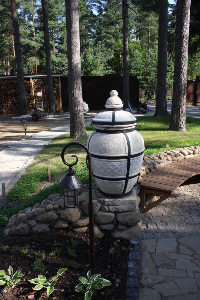 Реализация ландшафтного проекта в сосновом лесу