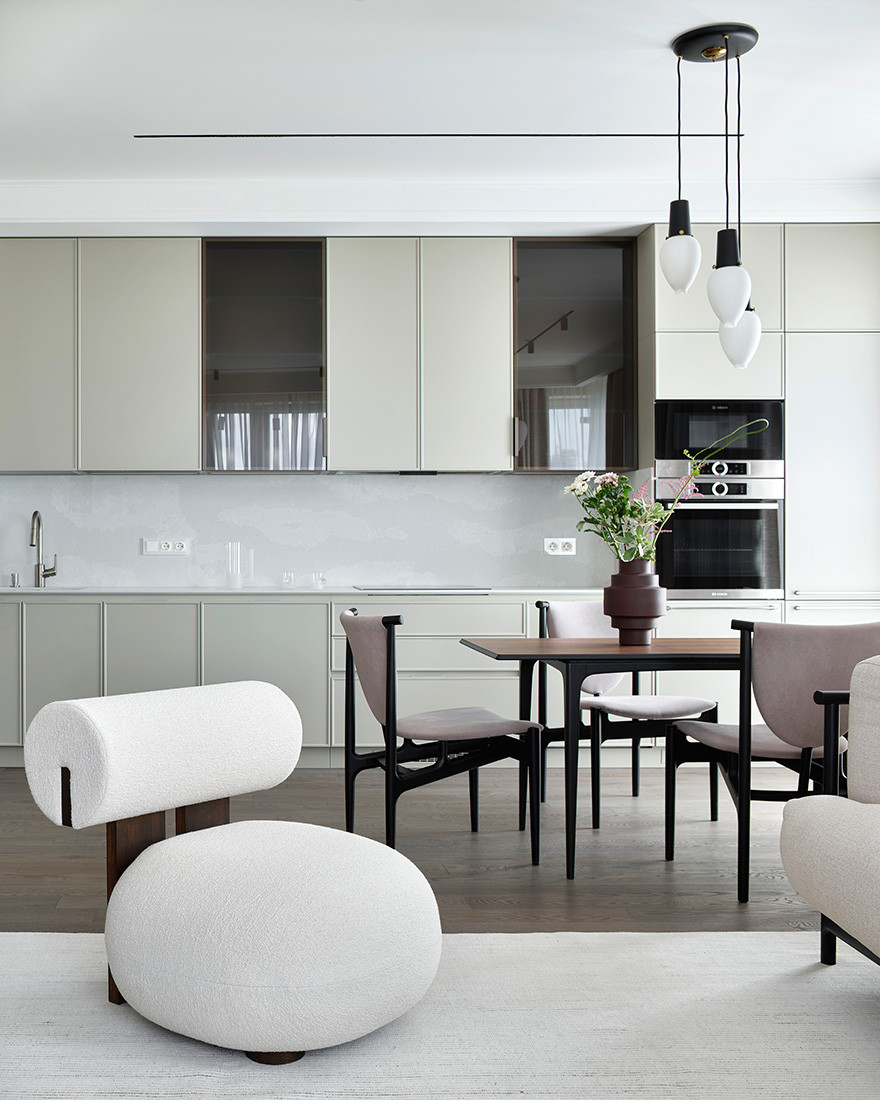 Флористические мотивы в квартире с видом на Москву