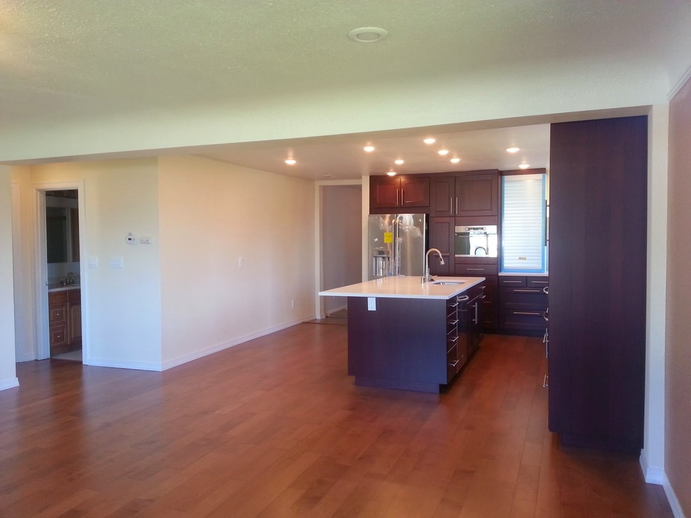 Home design - transitional home design idea in Seattle