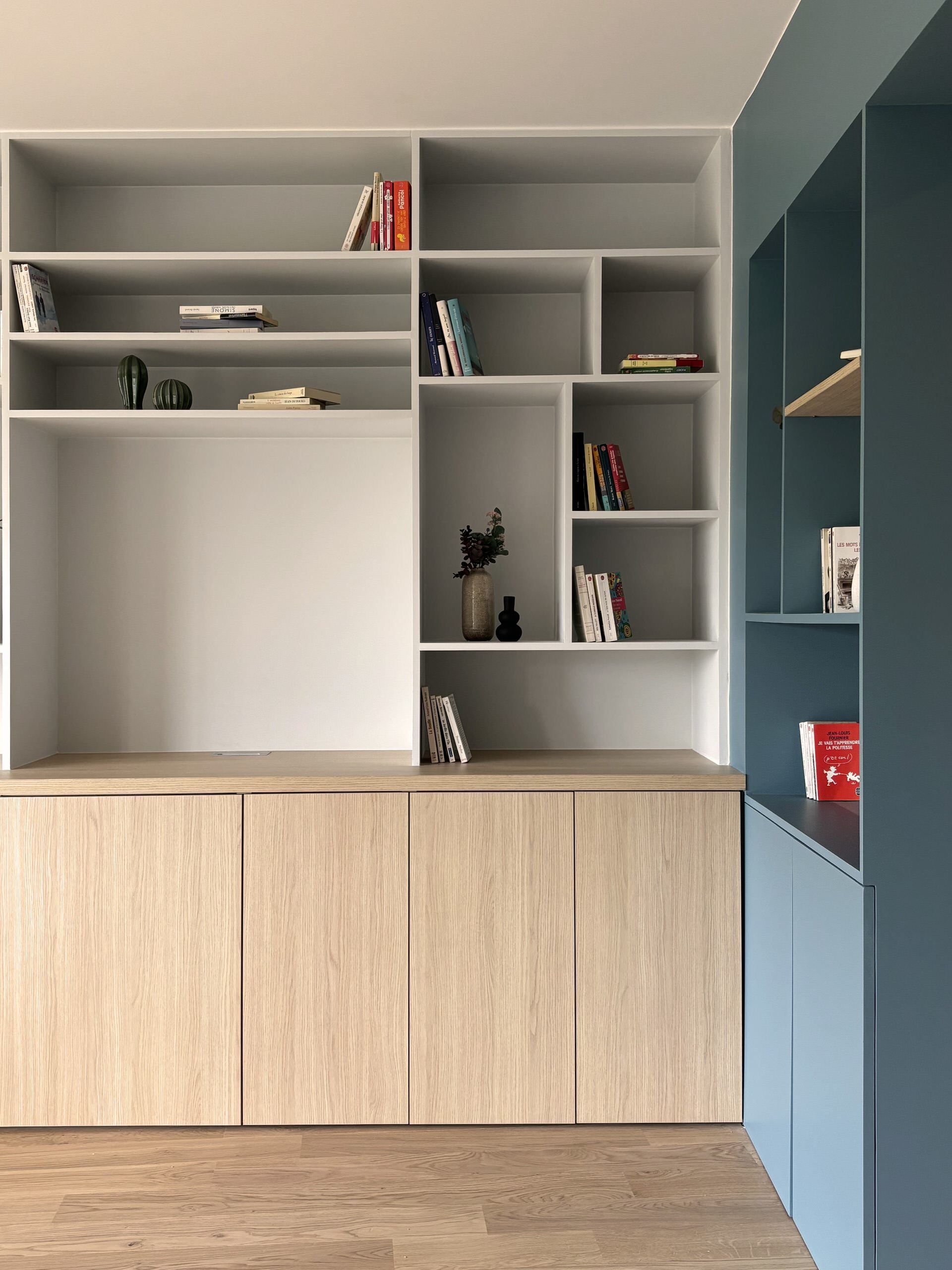 Appartement familial avec bibliothèque traversante