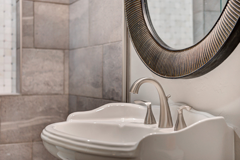 Home design - transitional home design idea in Oklahoma City