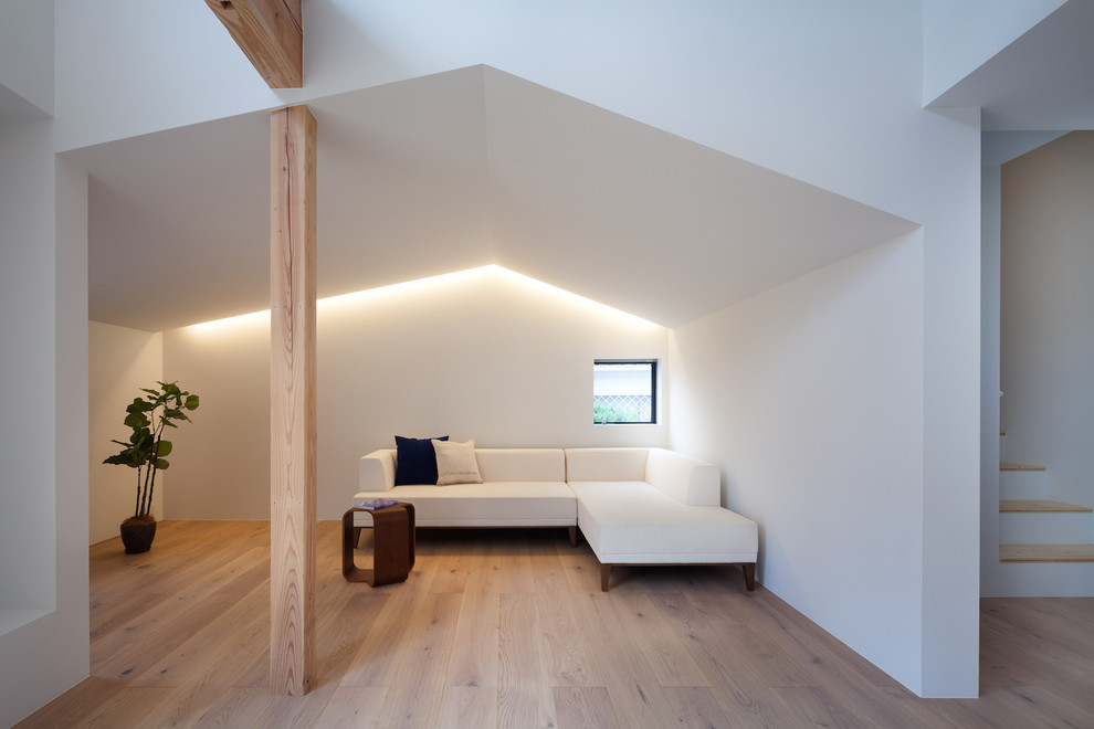 Scandinavian formal open concept living room in Tokyo.
