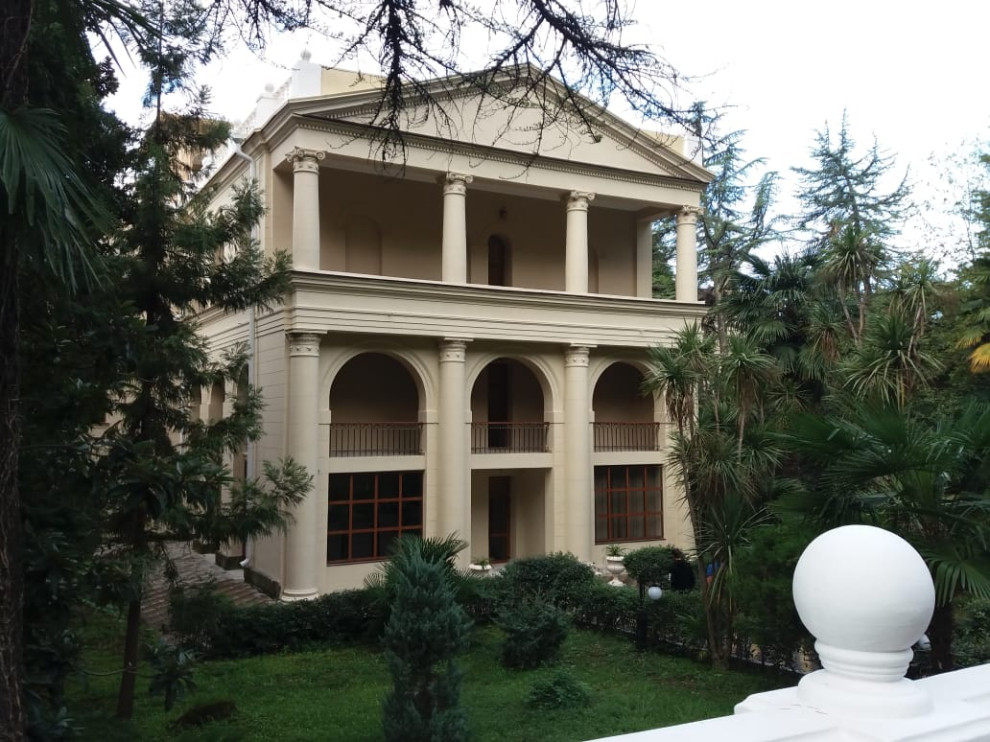 Остекление отеля "Амры"