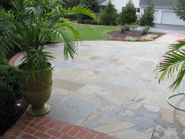 Outdoor Patios american-traditional-patio