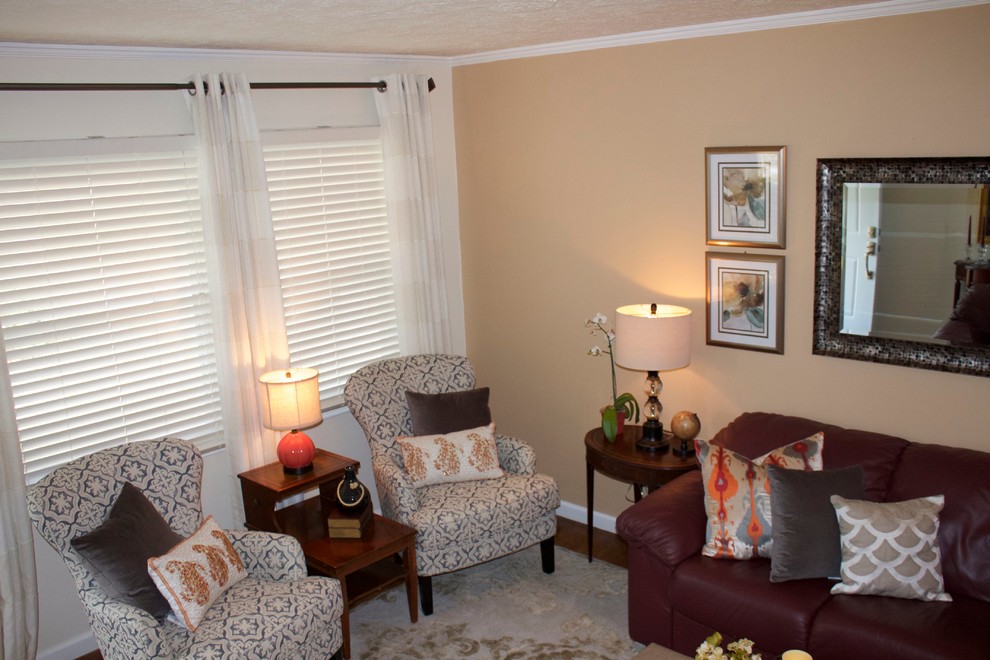 Transitional home design photo in Atlanta
