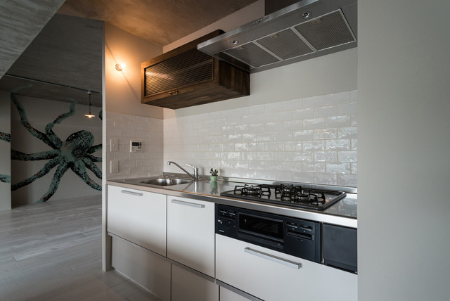 Renovation／NATURAL&times;URBAN MIX industrial-kueche