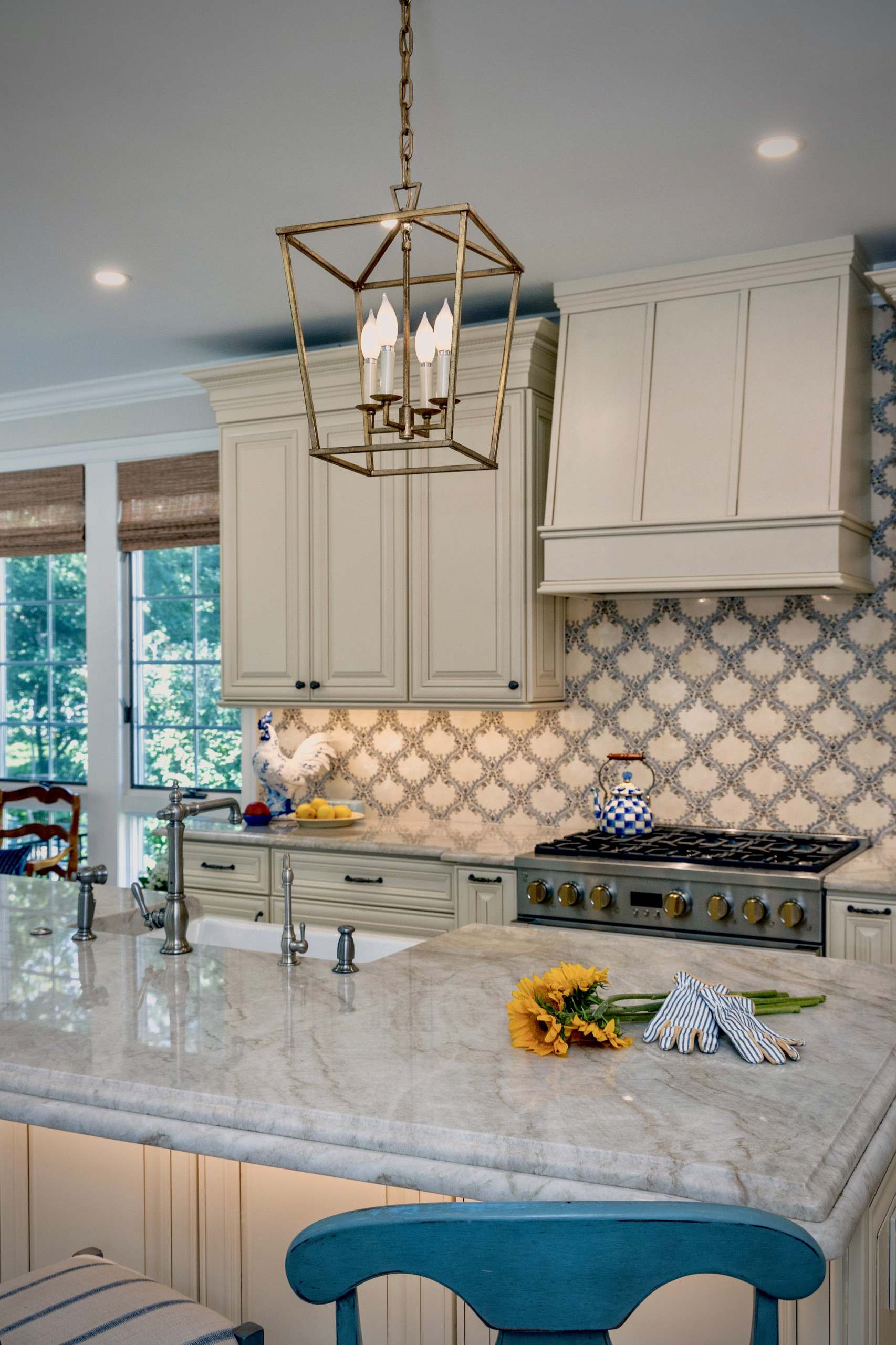 Curved Island with Farm Sink and Custom Hood - Detail