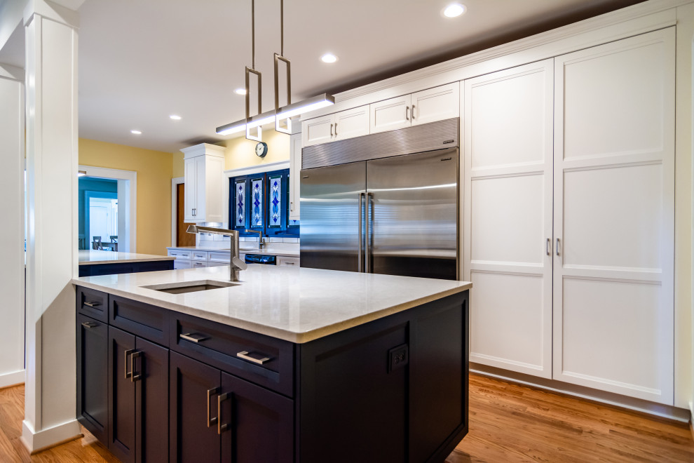 Kitchen - transitional kitchen idea