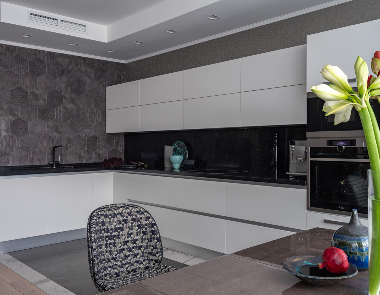 Графичная квартира в Москве