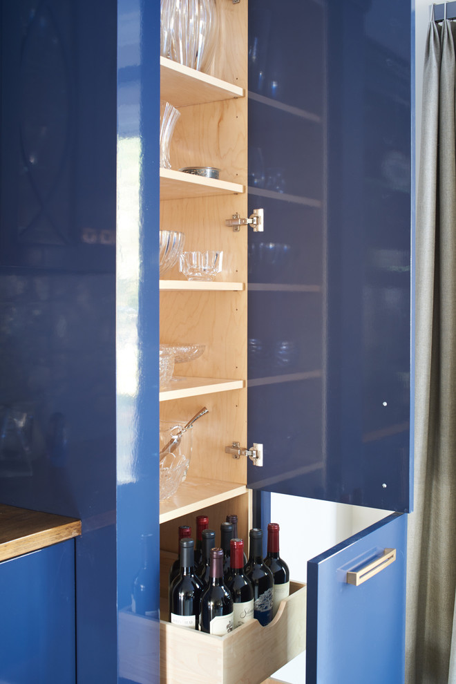 Inspiration for a transitional home design remodel in New York