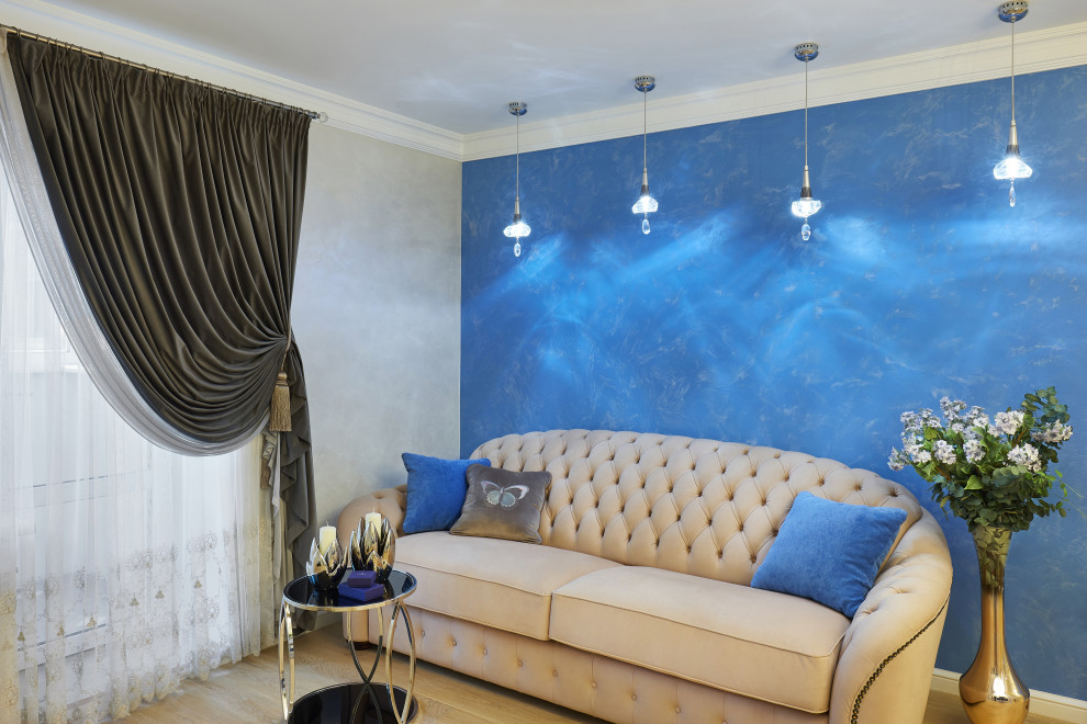 Классика в нейтральных оттенках с вкраплением "вкусных"акцентов.