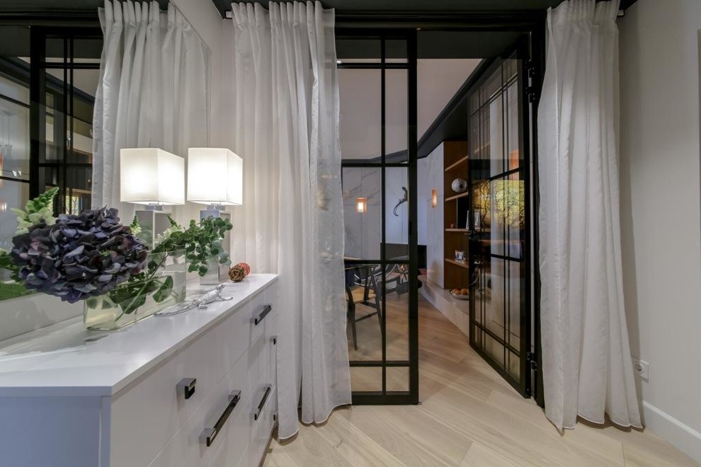 Под знаком саламандры