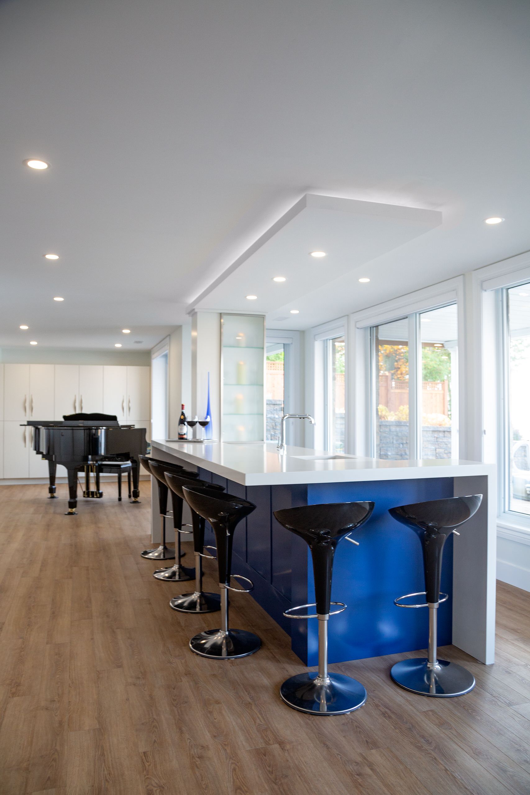 Modern bar on the Big Rideau