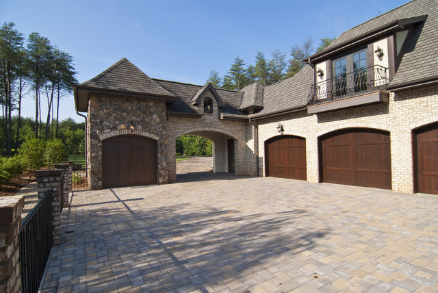 Lake Norman Project mediterraneo-fachada