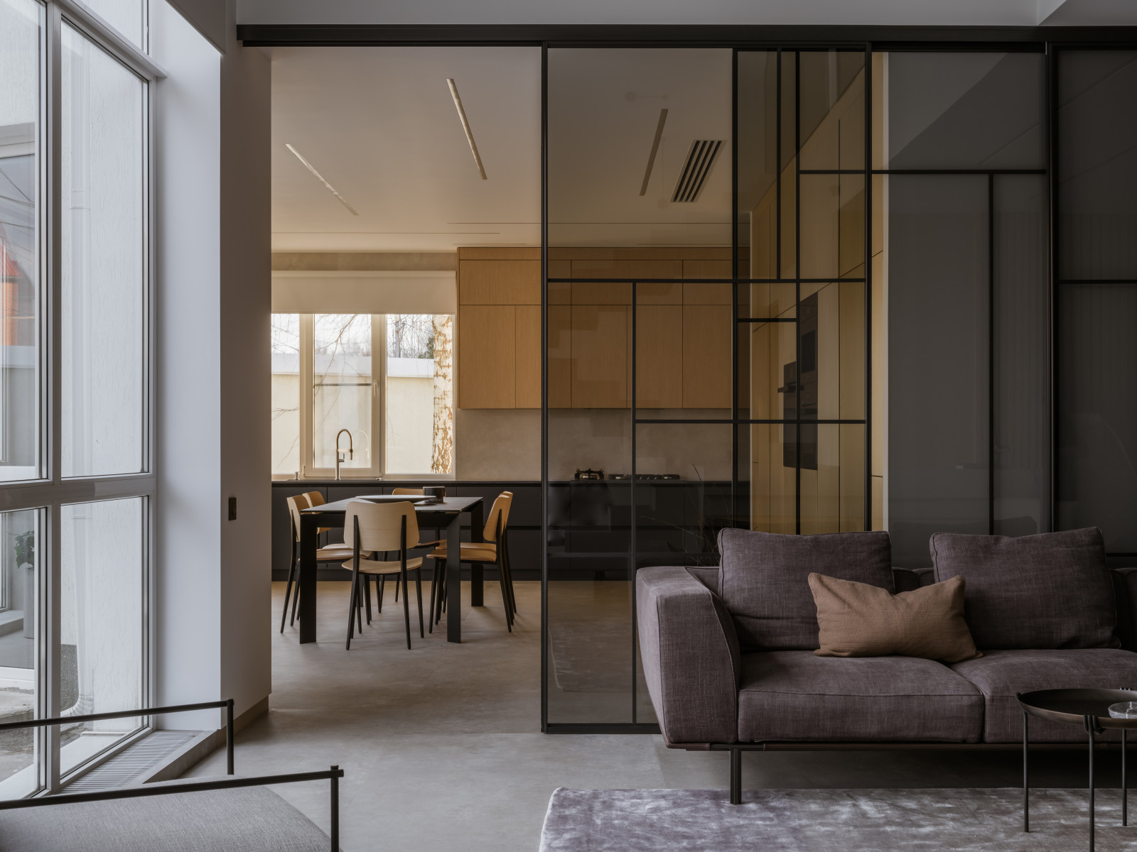 Дом с парящей лестницей