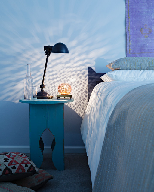 Industrial Chic Basement contemporaneo-camera-da-letto