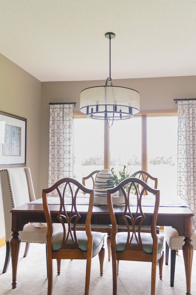 Dining room - transitional dining room idea in Minneapolis