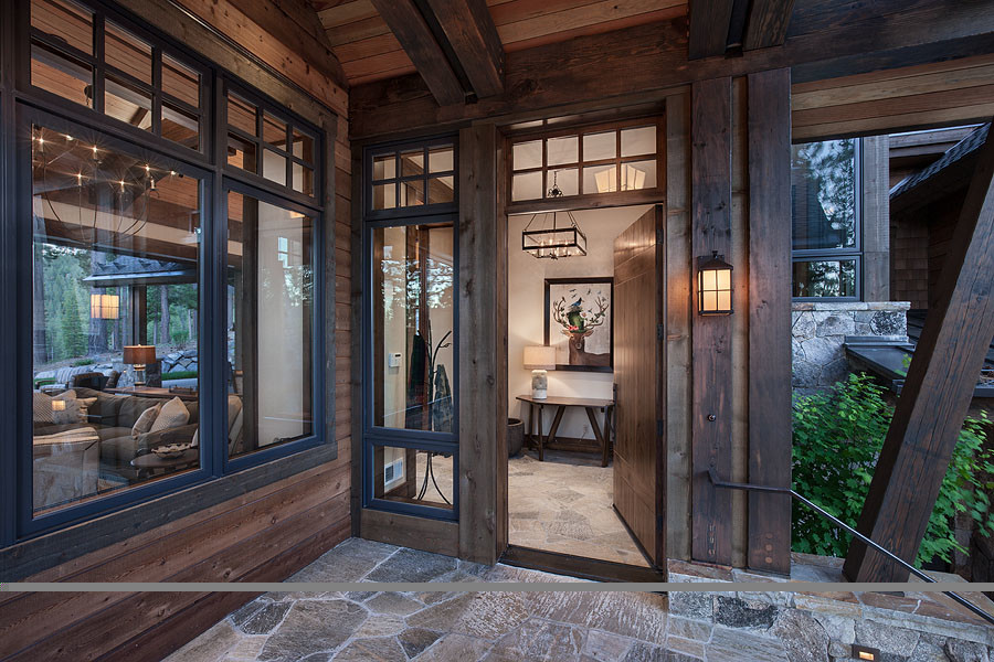 Entryway - rustic entryway idea