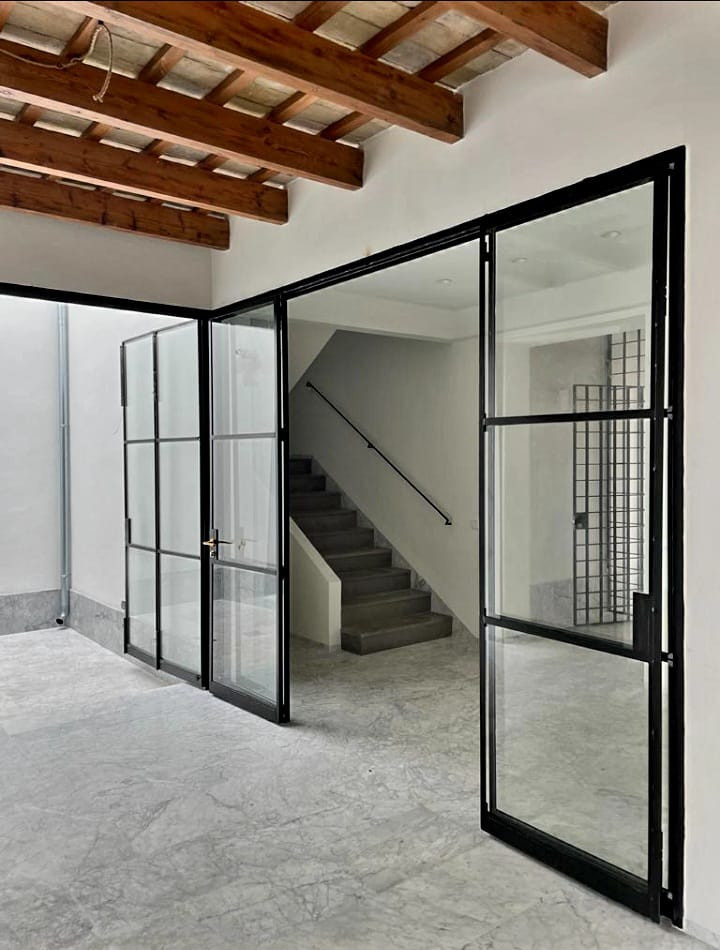 CASA CON DOS PATIOS