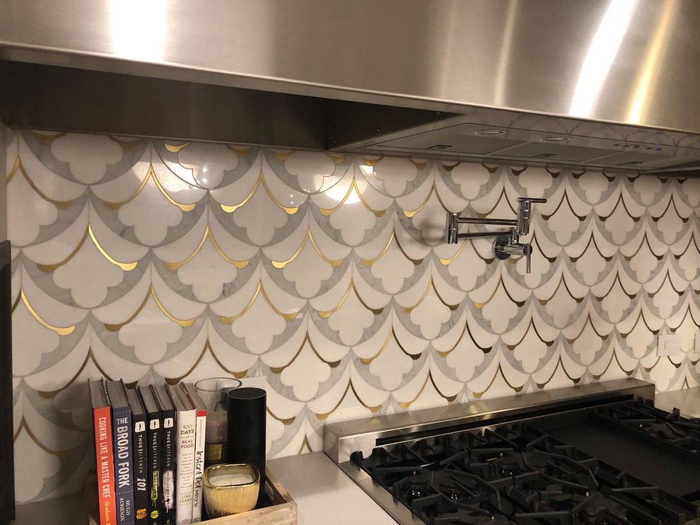 Oh what a difference a backsplash makes