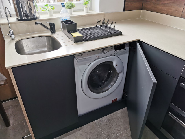Council flat kitchen modern-kitchen
