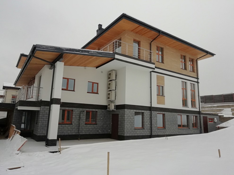 Дом на рельефе в стиле Райта