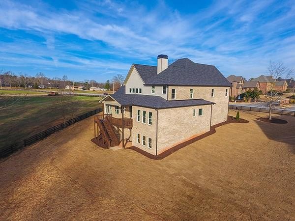 Inspiration for a transitional home design remodel in Atlanta