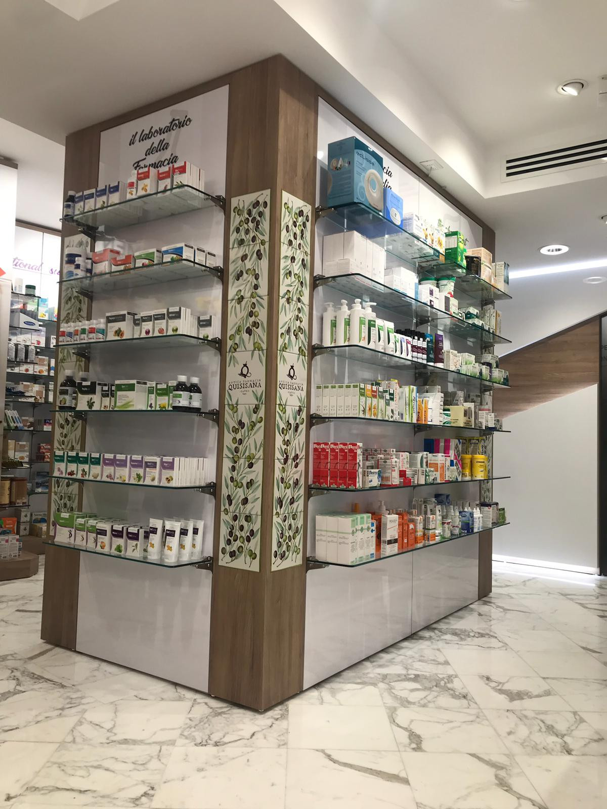 Farmacia Quisisana 80 mq
