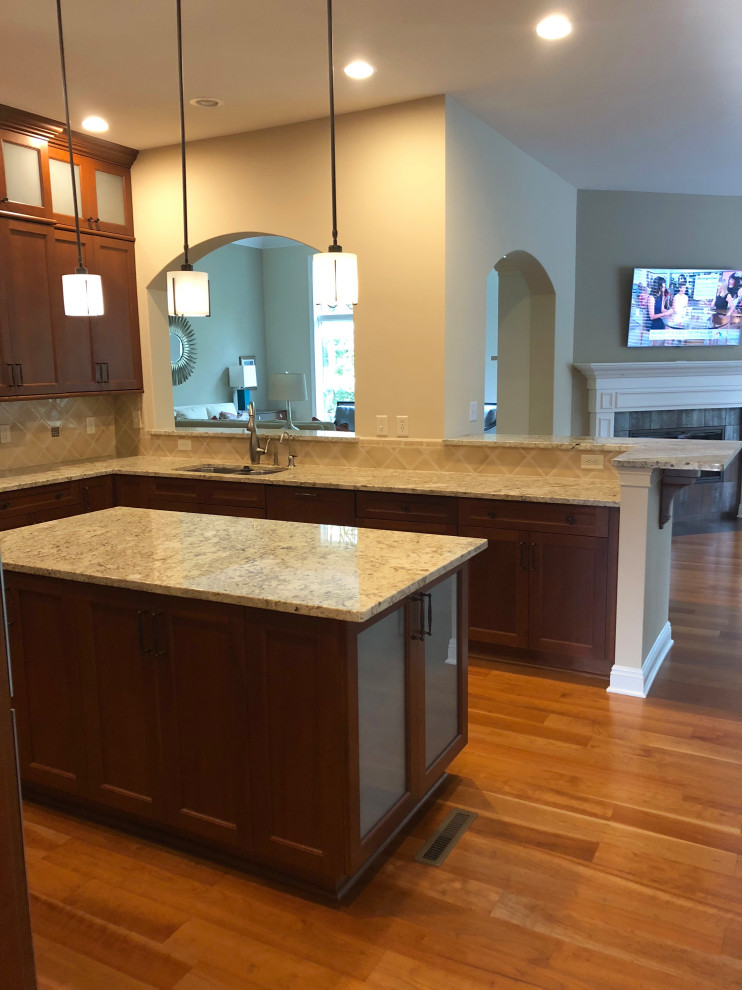 Kitchen - transitional kitchen idea in Indianapolis